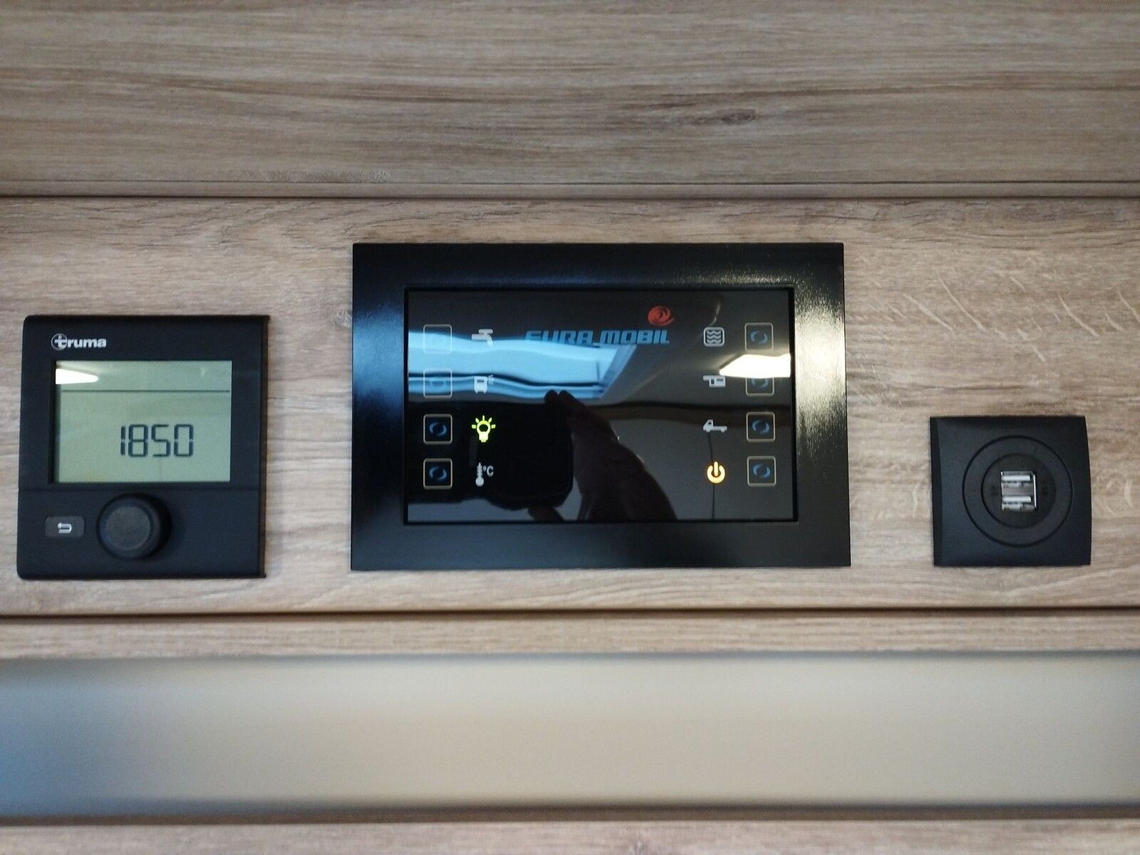 Fahrzeugabbildung Eura Mobil Profila T PT 695 EB Automatik,Sat,Solar