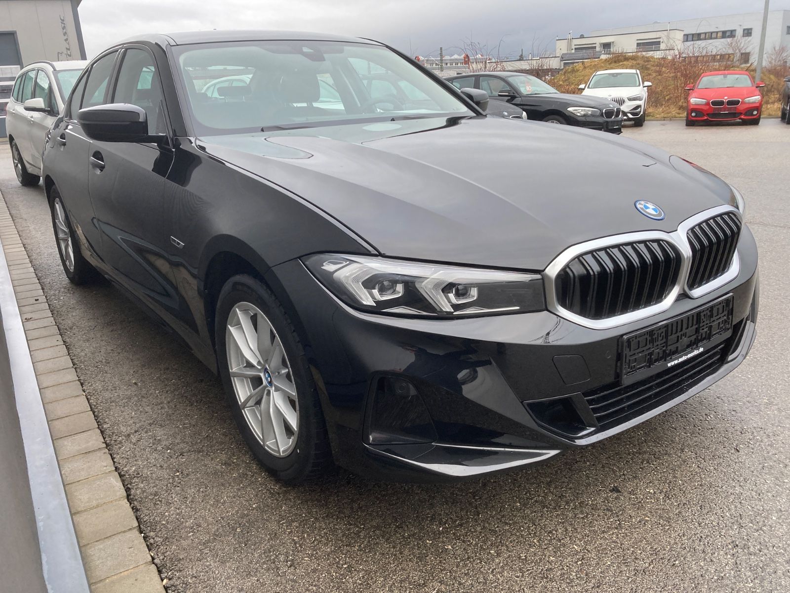 BMW 320e NAVI*PDC*DAB*LED*FACE-LIFT*** foto 5