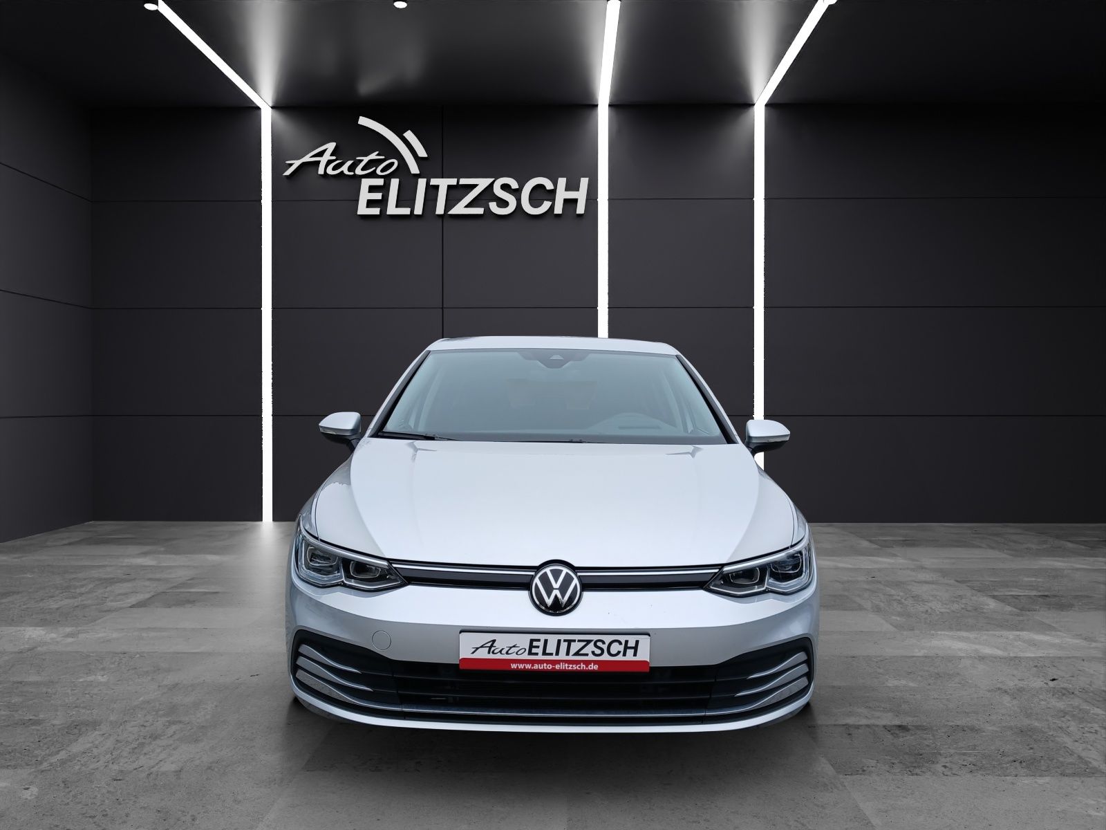 Fahrzeugabbildung Volkswagen Golf VIII TSI Active Standhzg. LEDplus Navi AID