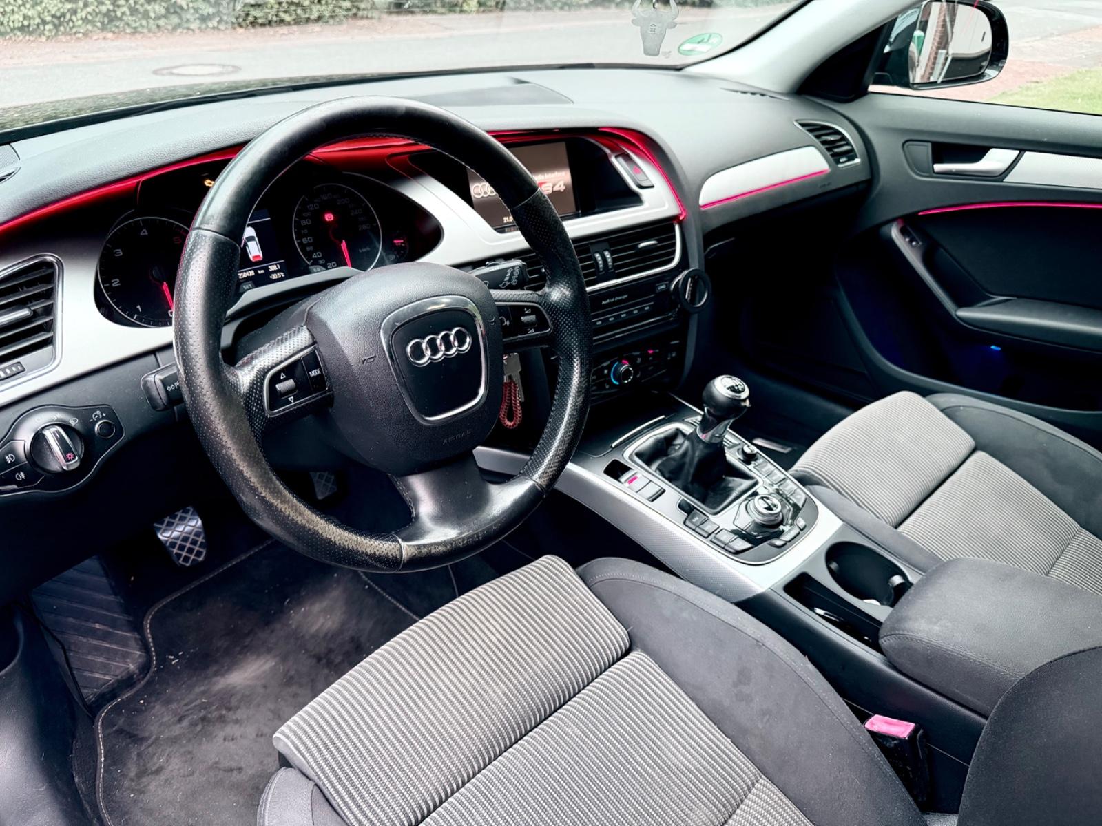 Audi A4 2009 — photo 5
