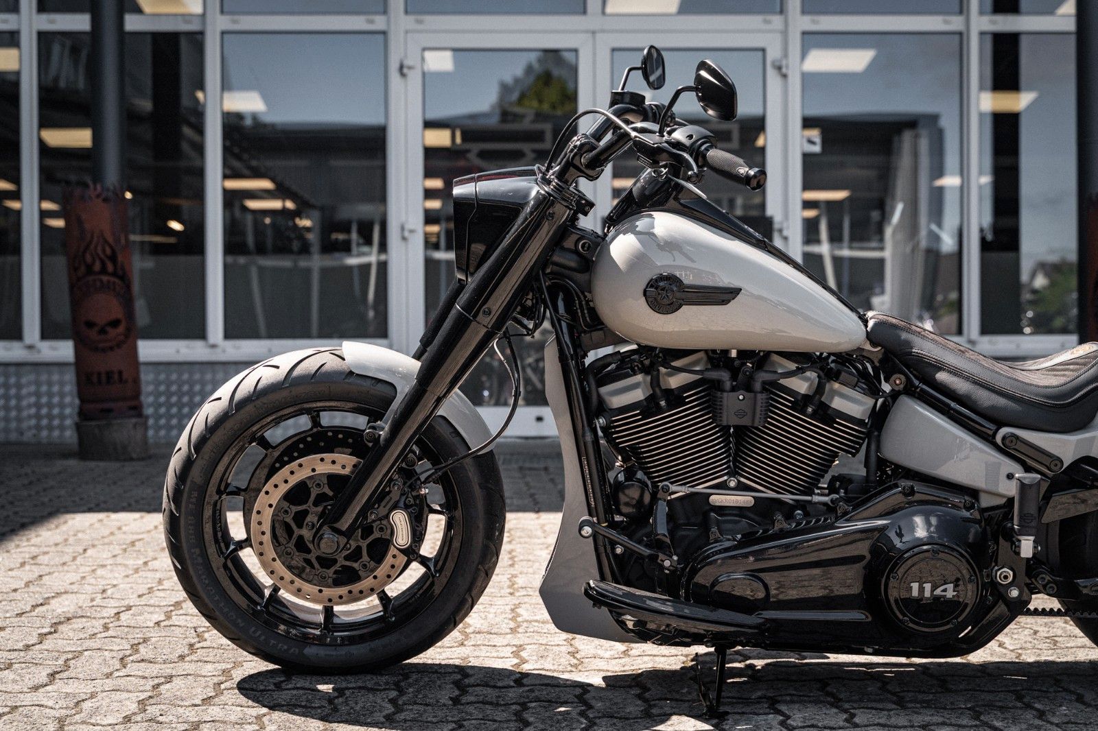 Fahrzeugabbildung Harley-Davidson DARK FAT BOY FLFBS 114 MY24 -JEKILL&HYDE-