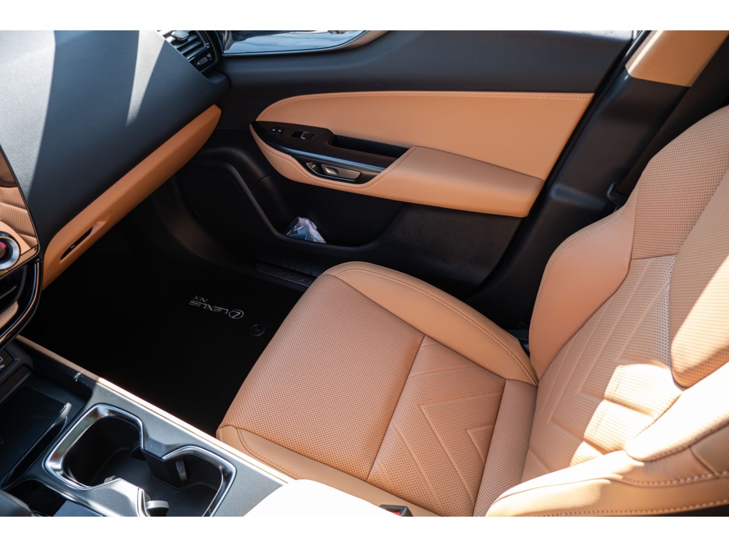 Lexus NX 450h - Bild 22