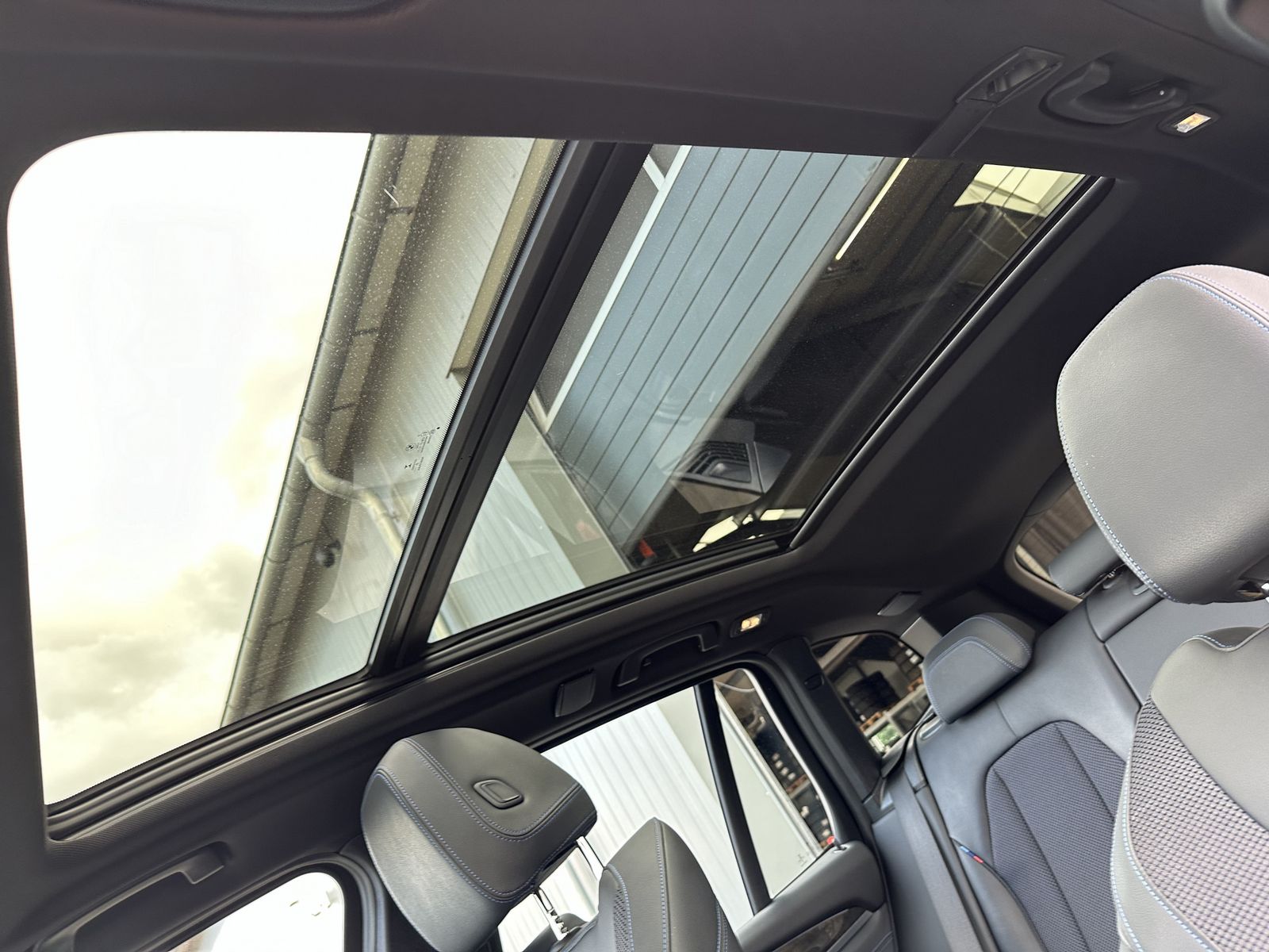 Fahrzeugabbildung BMW X3 xDrive30d M-Sport NAV+LED+AHK+PANO+HUD+ACC+PP