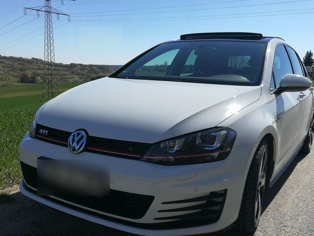 Volkswagen Golf GTI VII 2.0 Xenon Pano DSG 2. Hand