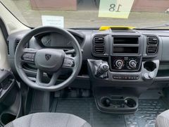 Sunlight Cliff 600 Peugeot