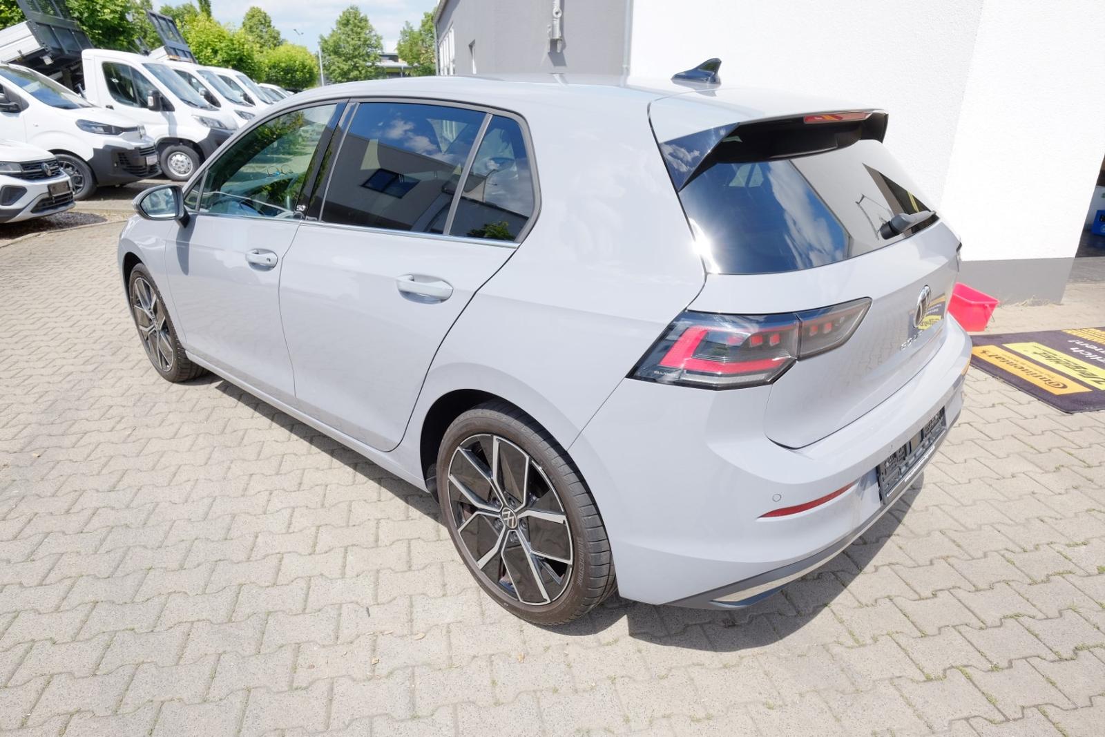 Volkswagen Golf VIII 1,5TSI Edition 50 Navi/Matrix/360°/ACC