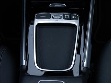 2025 Mercedes-BENZ EQB — миниатюра 12