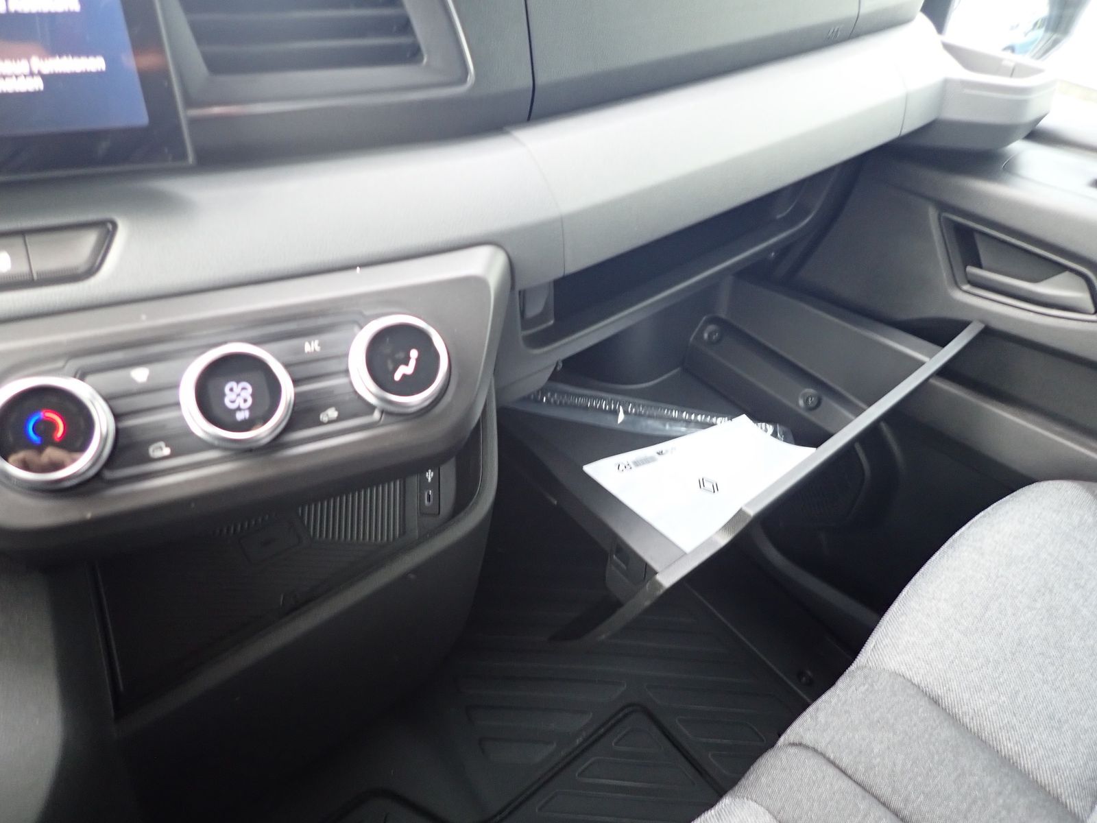 Fahrzeugabbildung Renault Master Kastenwagen FWD Kasten extra L3H2 3,5t Bl