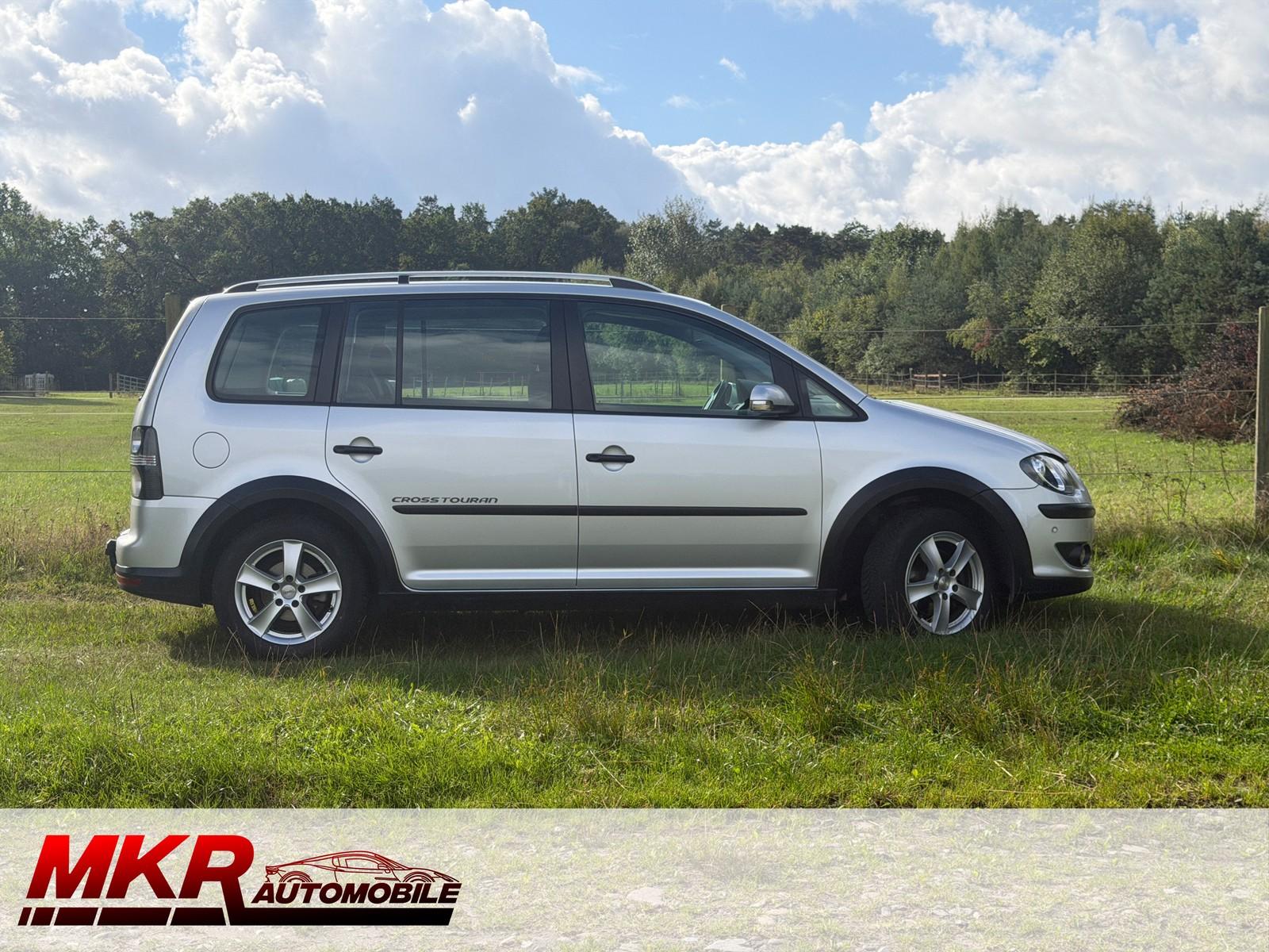 Volkswagen Touran 2.0 TDI DSG Cross SHZ/ Klima/ AHK/ ParkAs