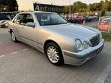 Mercedes-Benz E 280 4MATIC ELEGANCE*Aut.*Xenon*Leder*Voll*1HD! - Mercedes-Benz E 280 Gebrauchtwagen