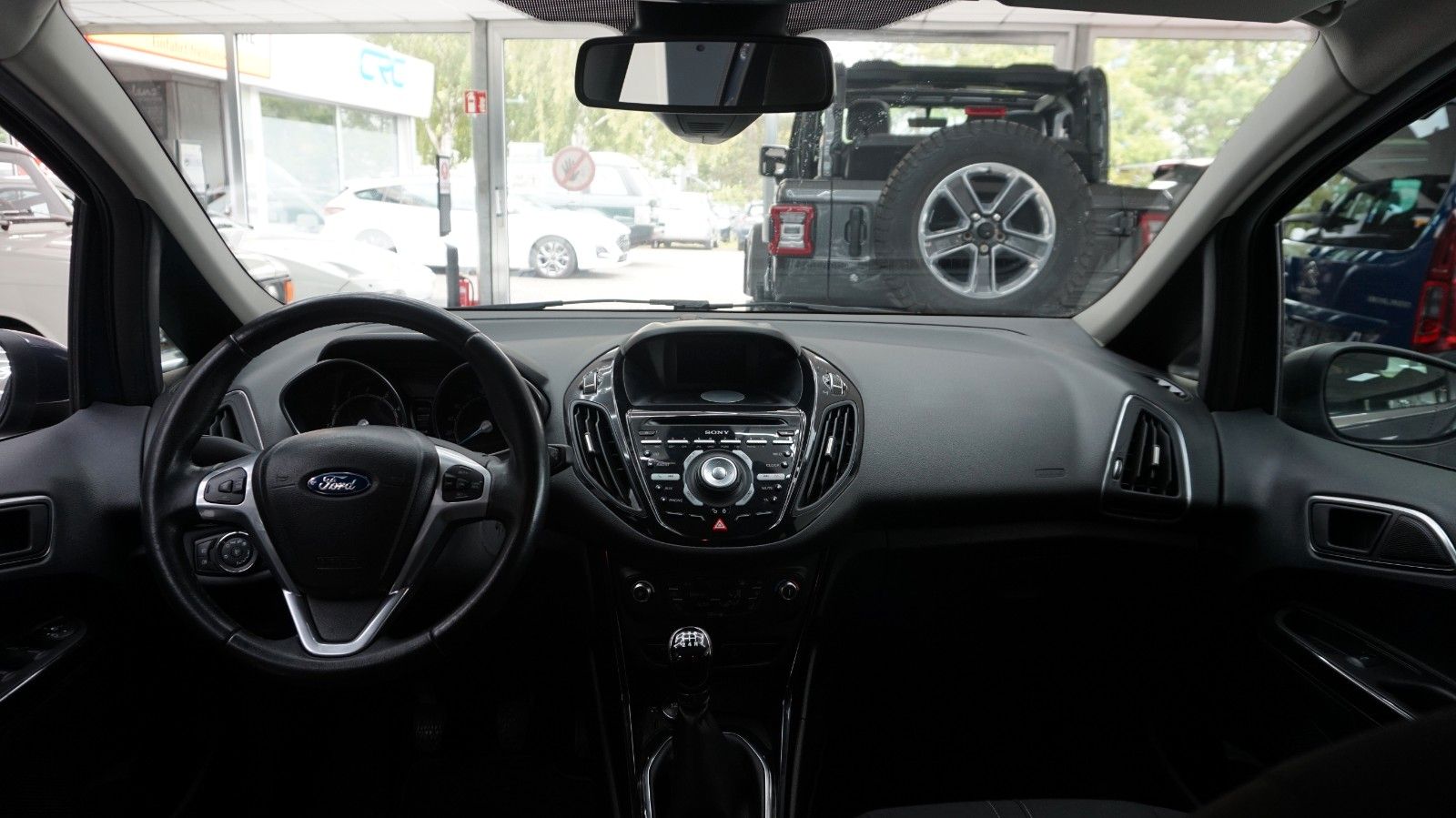 Fahrzeugabbildung Ford B-Max Titanium 4,9 Liter / 100 Km
