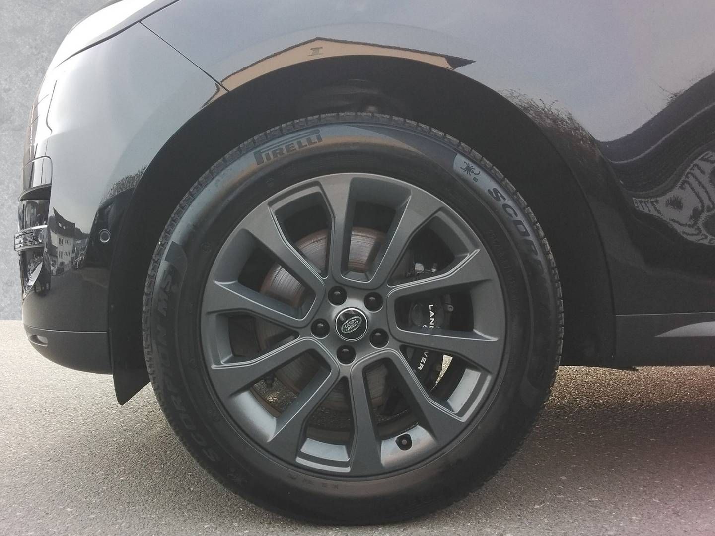 Fahrzeugabbildung Land Rover Range Rover Sport D250 SE