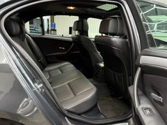 Fahrzeugabbildung BMW 520i Edition Sport M-Paket *MOTORLAUF UNRUND*