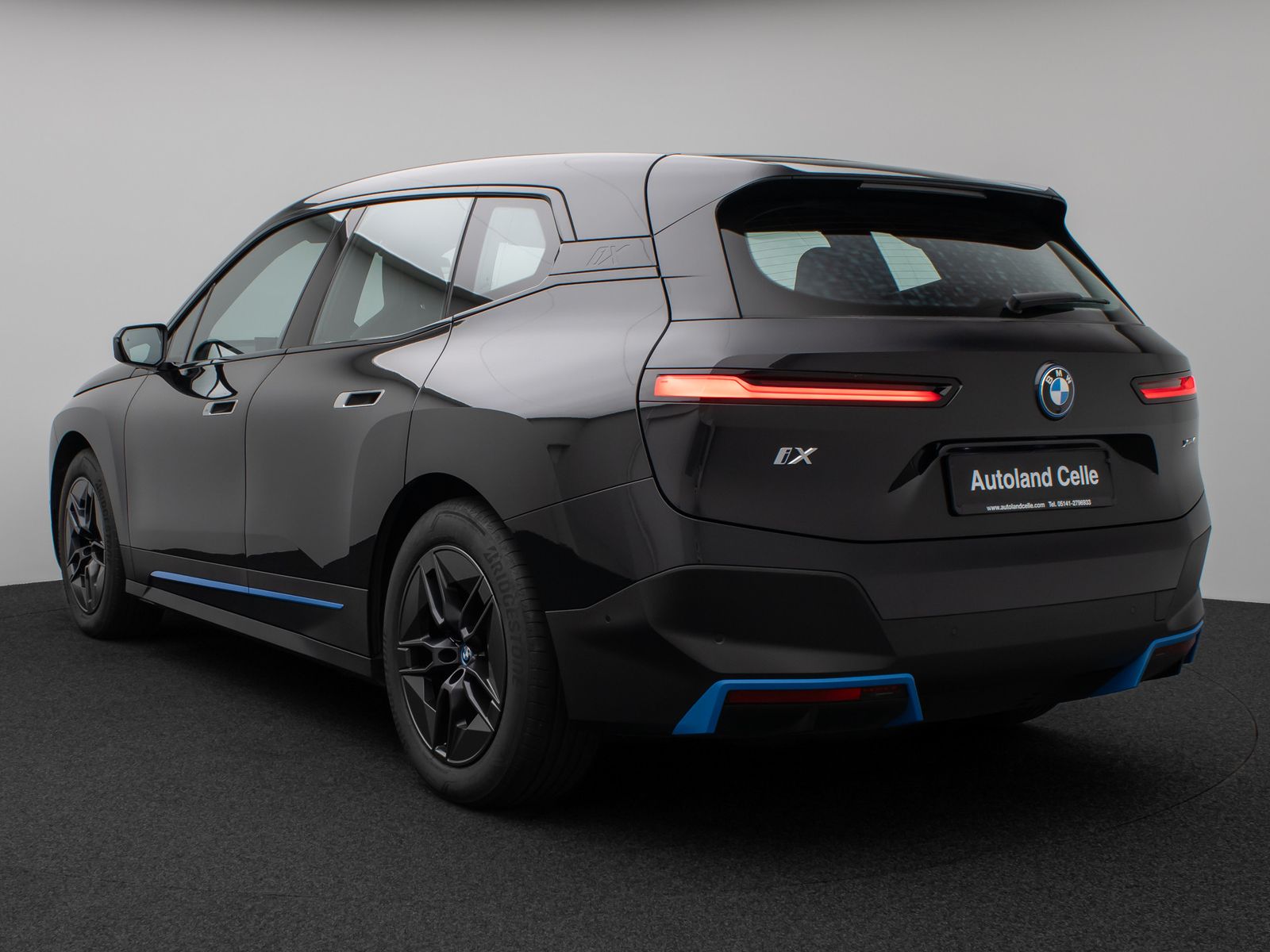 Fahrzeugabbildung BMW iX xD40 Panorama Kamera HiFi Komfort SkyLounge