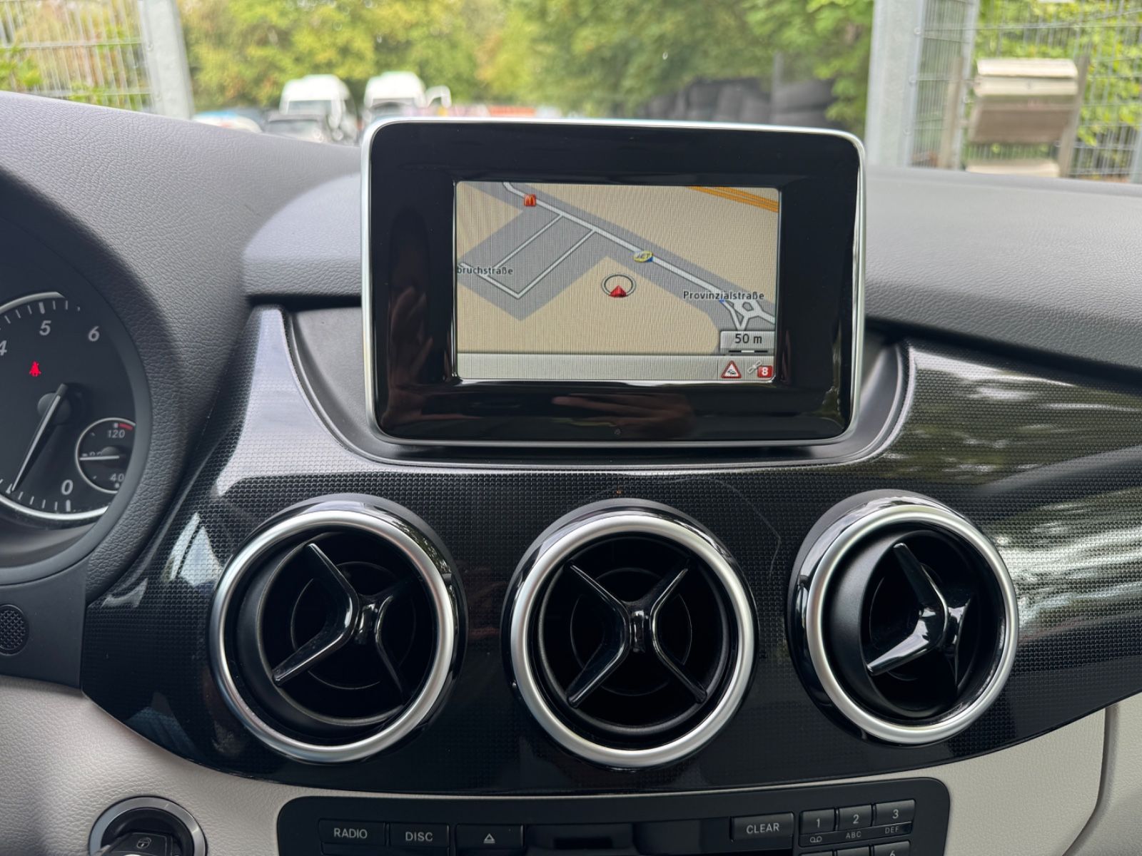 Fahrzeugabbildung Mercedes-Benz B 200 Navi+PDC+LED