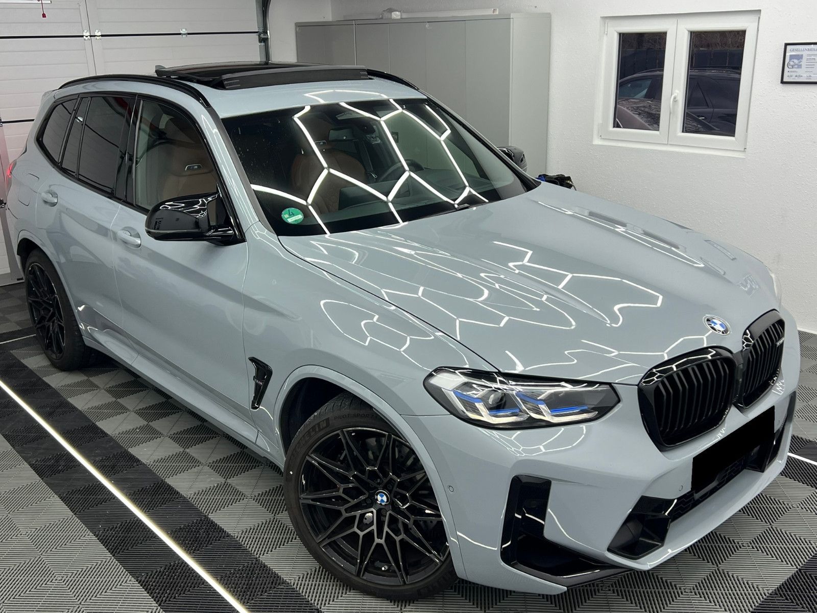Fahrzeugabbildung BMW X3 M Competition/PREMIUM SELECT/DRIVERS PACK/19%