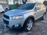Chevrolet Captiva 2.2 VCDi 184CV aut. 4WD LTZ - Chevrolet Captiva aus 2012 mit Diesel-Antrieb