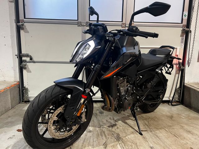 KTM 890 Duke *wenig Kilometer*