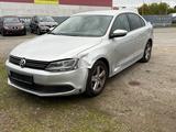 Volkswagen Jetta VI Comfortline 1.6 TDI Limousine Navi - Volkswagen Jetta aus 2012: TDI