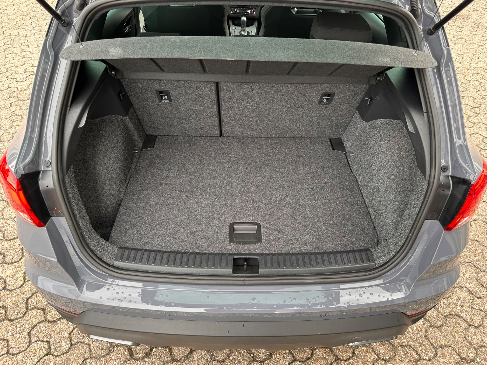Fahrzeugabbildung SEAT Arona 1.5 TSI FR Black Edition DSG ACC/LED/Kamer