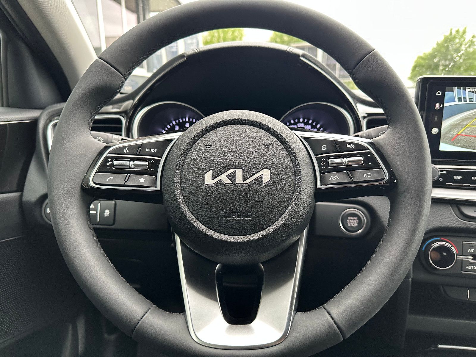 Fahrzeugabbildung Kia cee'd / Ceed 1.5 T-GDI MTUltimate Edition Style