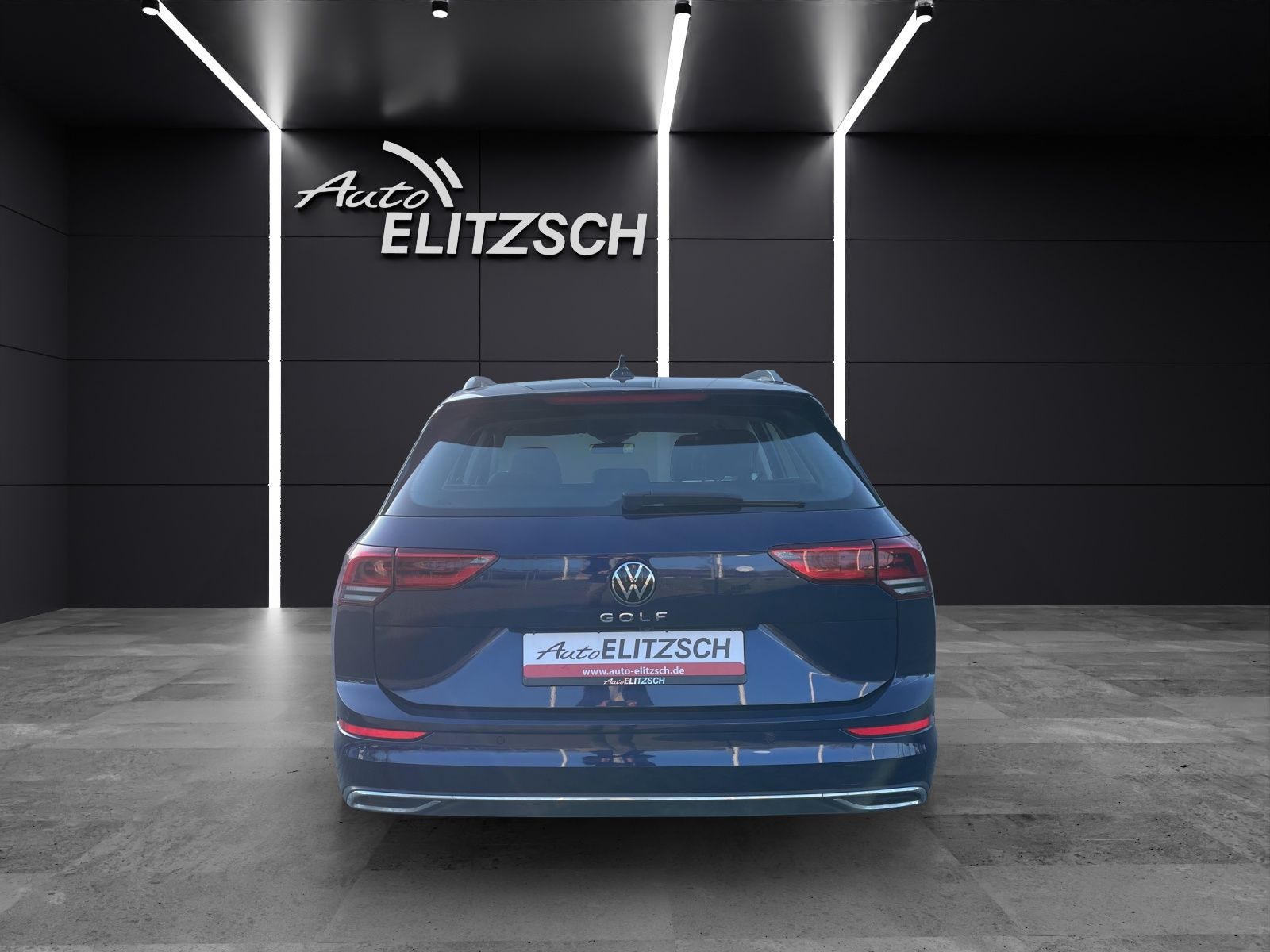 Fahrzeugabbildung Volkswagen Golf VIII Variant Style TSI LED+ ACC SH RearView