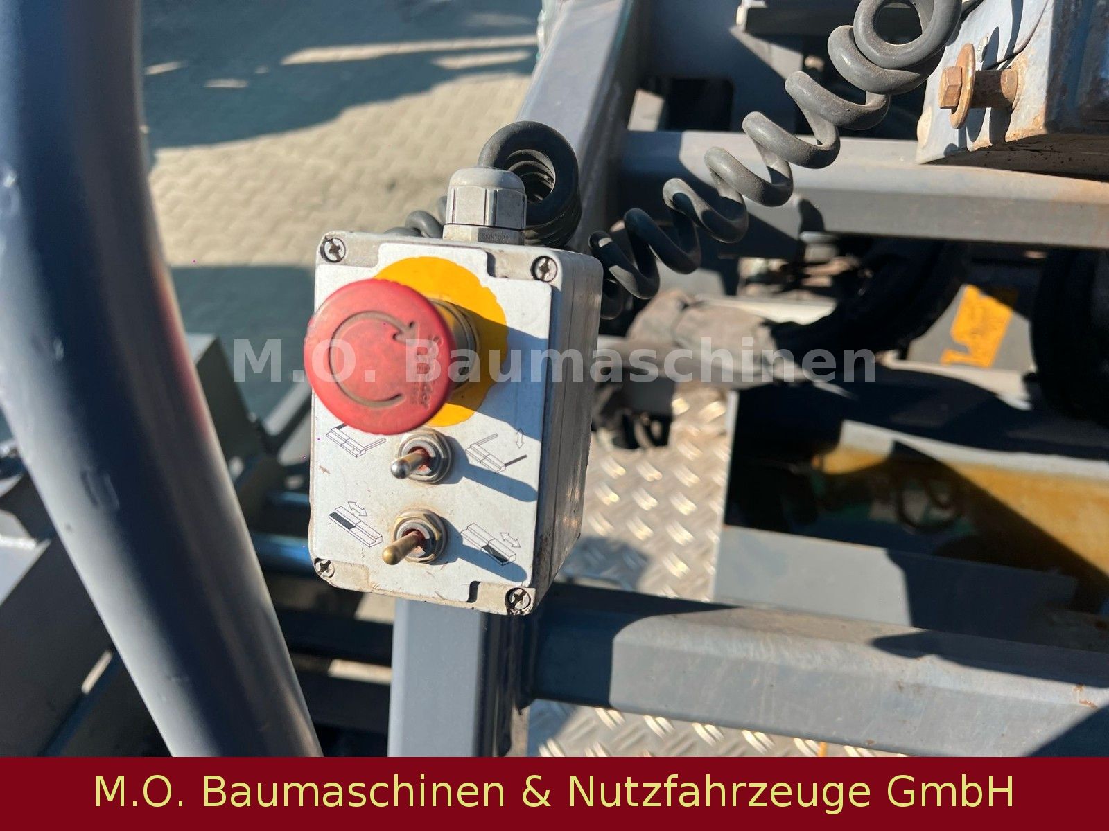 Fahrzeugabbildung Vögele S 800 / 12.AB 200 TV /