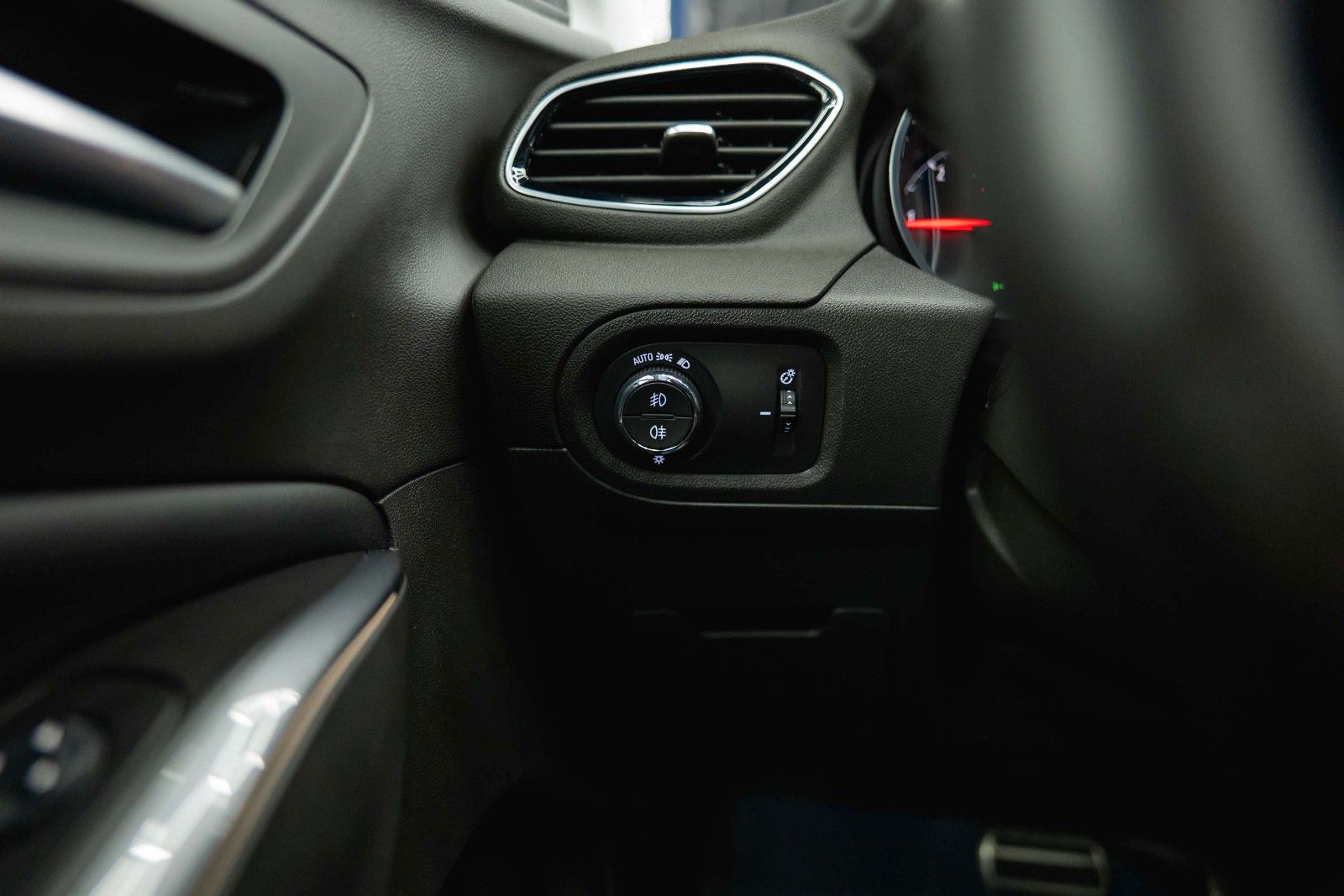 Fahrzeugabbildung Opel Grandland (X) 2.0 CDTI Innovation *LED*CarPlay*