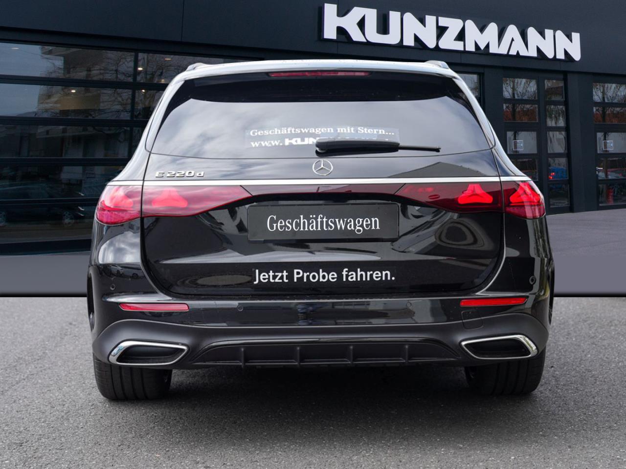 Mercedes-Benz E 220 d T-Modell AMG Night Panorama Distronic