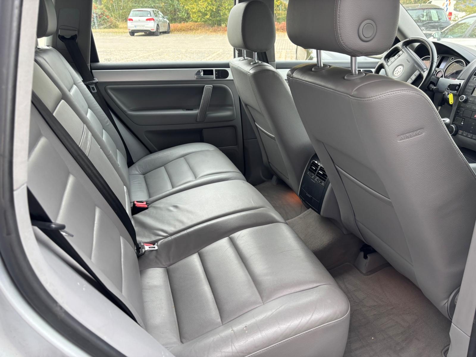 Volkswagen Touareg 2005 — photo 8
