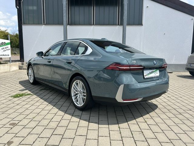 BMW i5 eDrive40 Lim. Komfortzugang aut. Heckkl foto 5