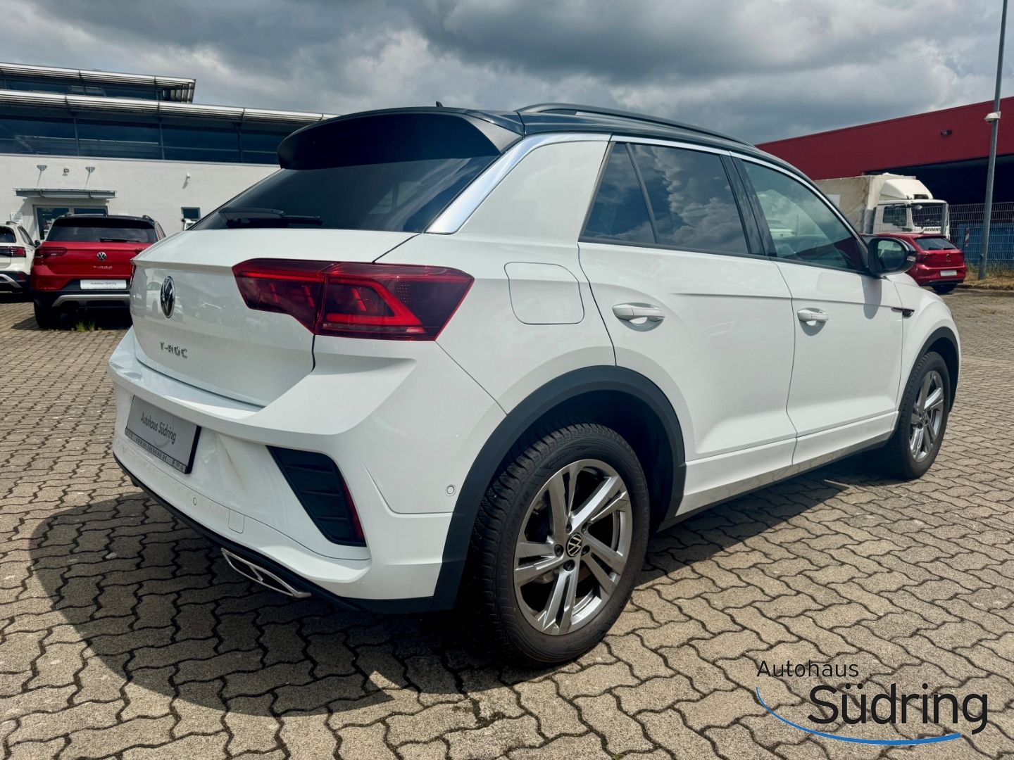T-Roc 1,5 TSI R-Line DSG AHK Navi beats IQ.Light