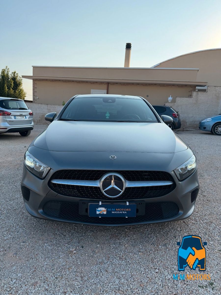 Mercedes-Benz Mercedes A 200 D Sport 8G-DCT imagem 2