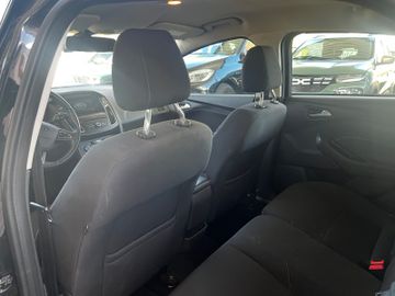Ford Focus - 11
