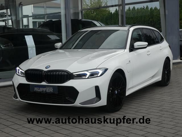 Image of BMW 330