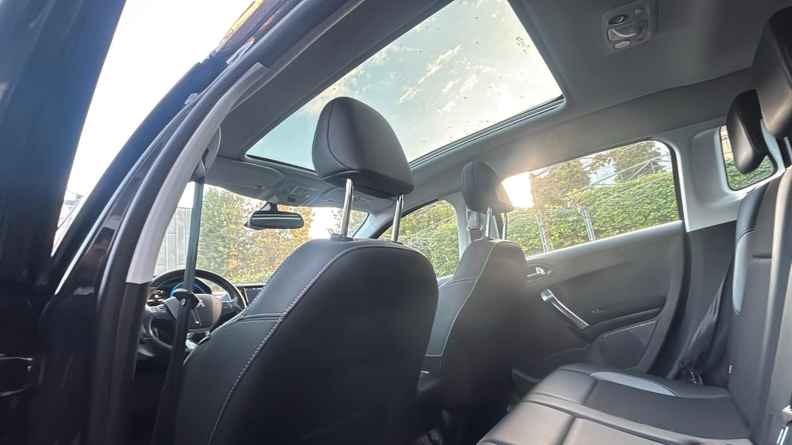 Peugeot 2008 Allure *1.2Benzin* *Automatik*