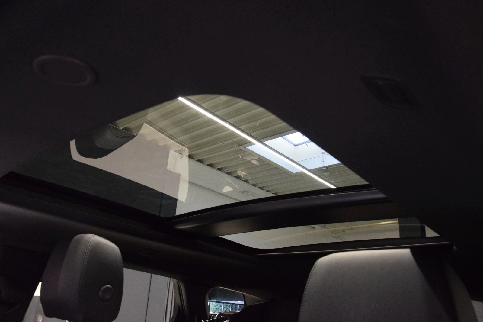 Fahrzeugabbildung Land Rover Range Rover Evoque R-Dynamic SE Pano ACC Memory
