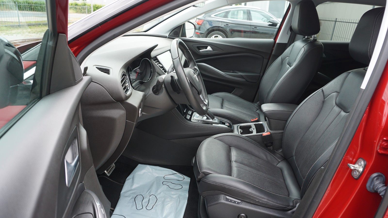 Fahrzeugabbildung Opel Grandland X Innovation Leder,Navi,LED,ACC,AHK