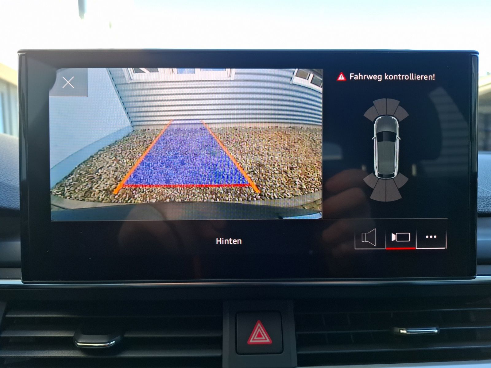 Fahrzeugabbildung Audi A4 Avant 35 TFSI advanced S-tronic LED Navi ACC
