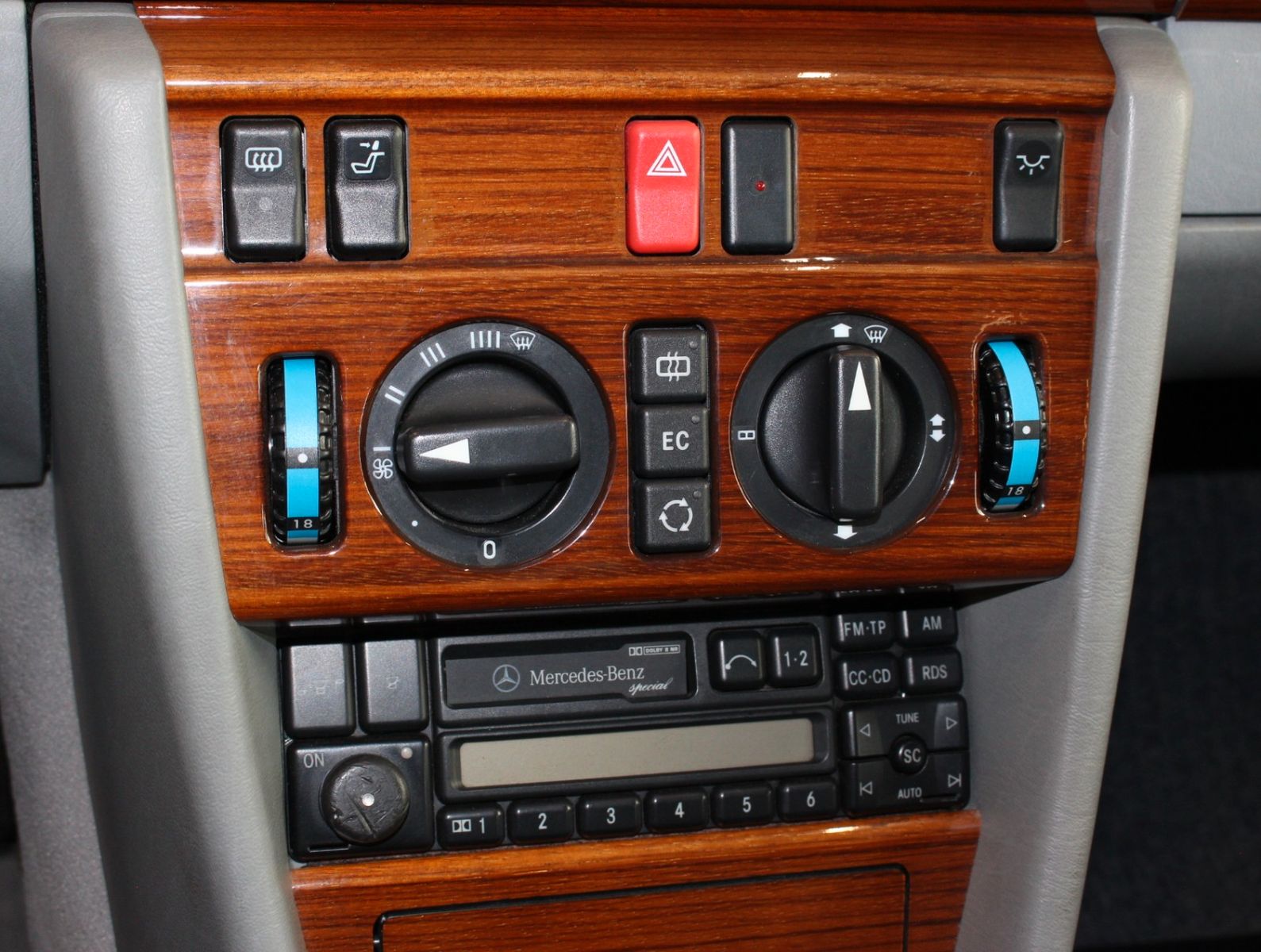 Fahrzeugabbildung Mercedes-Benz E 220 2.Hand+Klima+126Tkm+Top Zustand