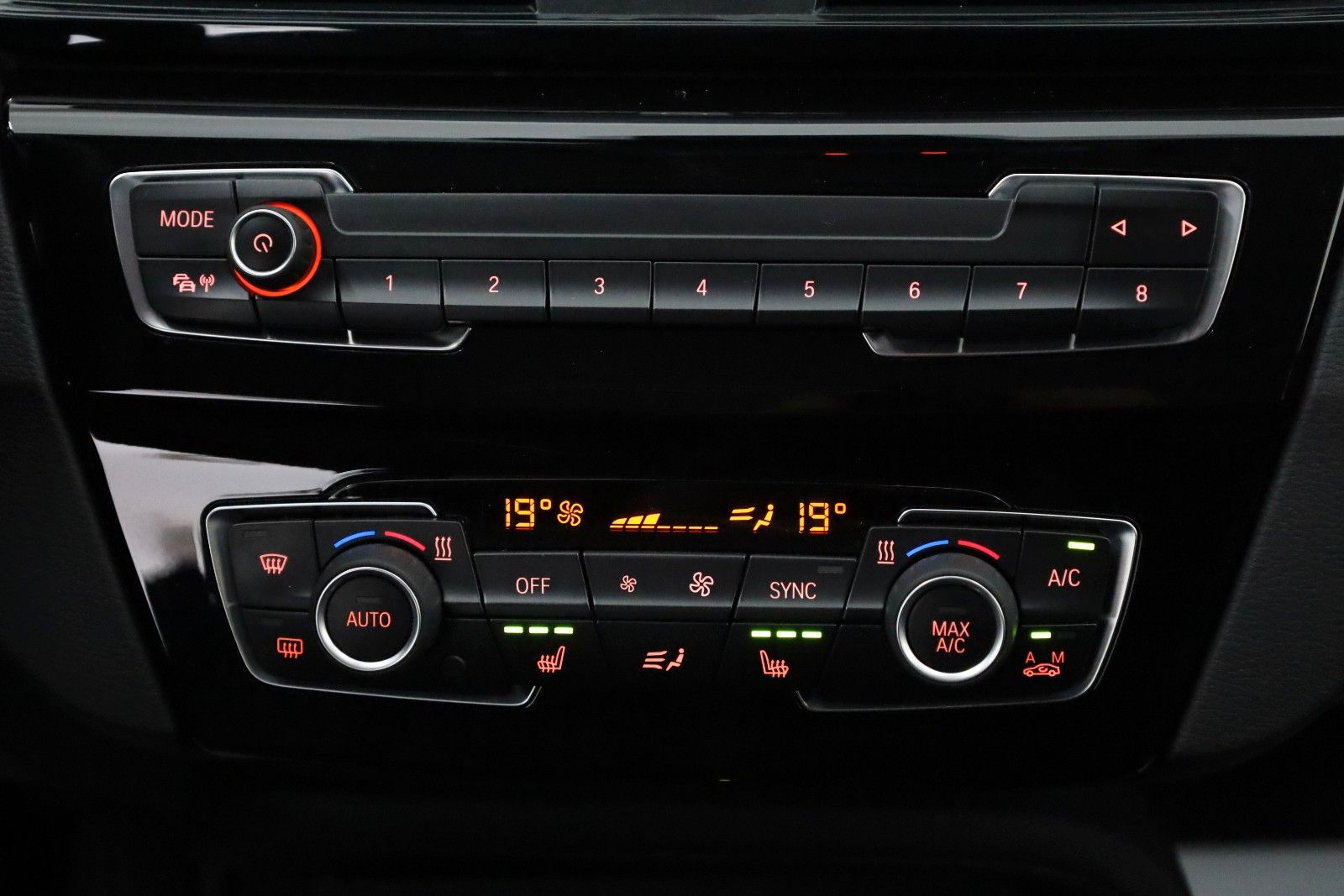 Fahrzeugabbildung BMW X1 xDrive 25e Advantage,Leder,Navi,SH,HUD,Kamera
