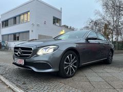 Fahrzeugabbildung Mercedes-Benz E 300 e Lim. Avantgarde 360-Kam Navi LED SHZ SD