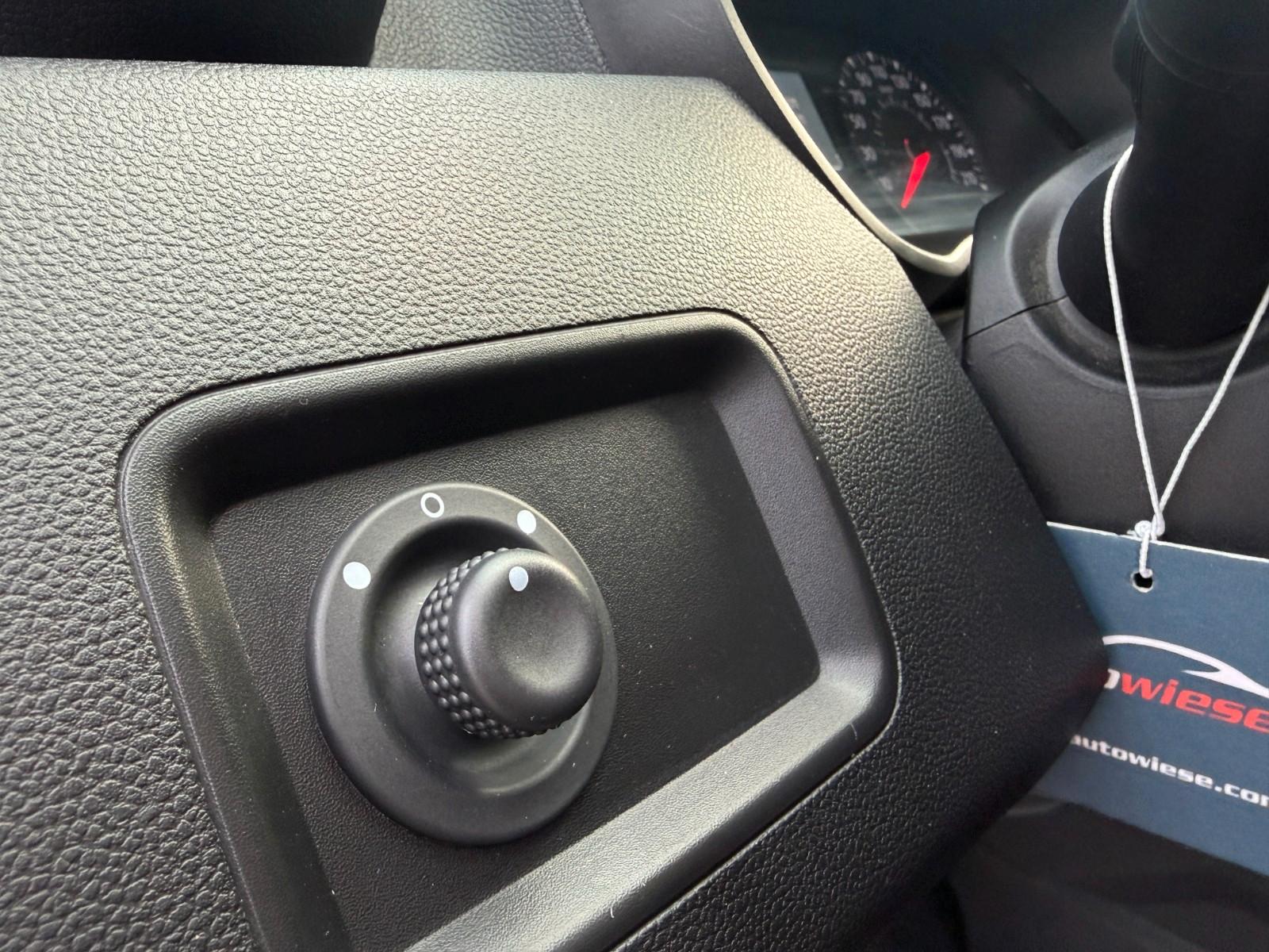 Dacia Duster II 1.6 Comfort*Nav*Carplay*Klima*Temp*PDC