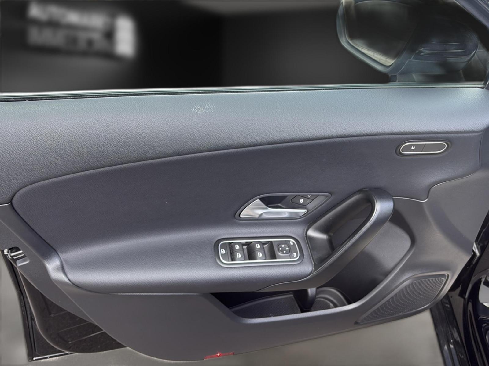 Mercedes-Benz A-Class d Kamera*LED*Navi*DAB*MBUX*TeilLeder*1Hand, миниатюра 24