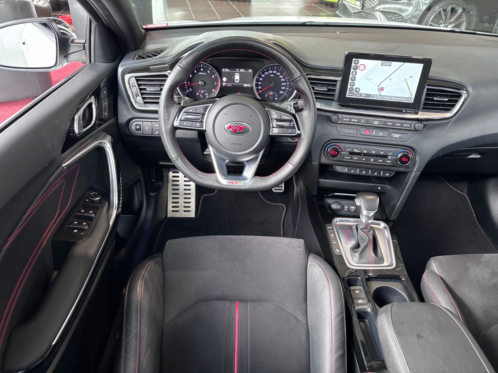 Fahrzeugabbildung Kia ProCeed GT KLIMA LED NAVI ALU PANO
