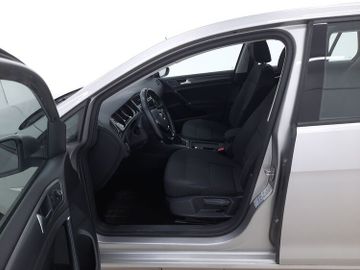 Volkswagen Golf - 9