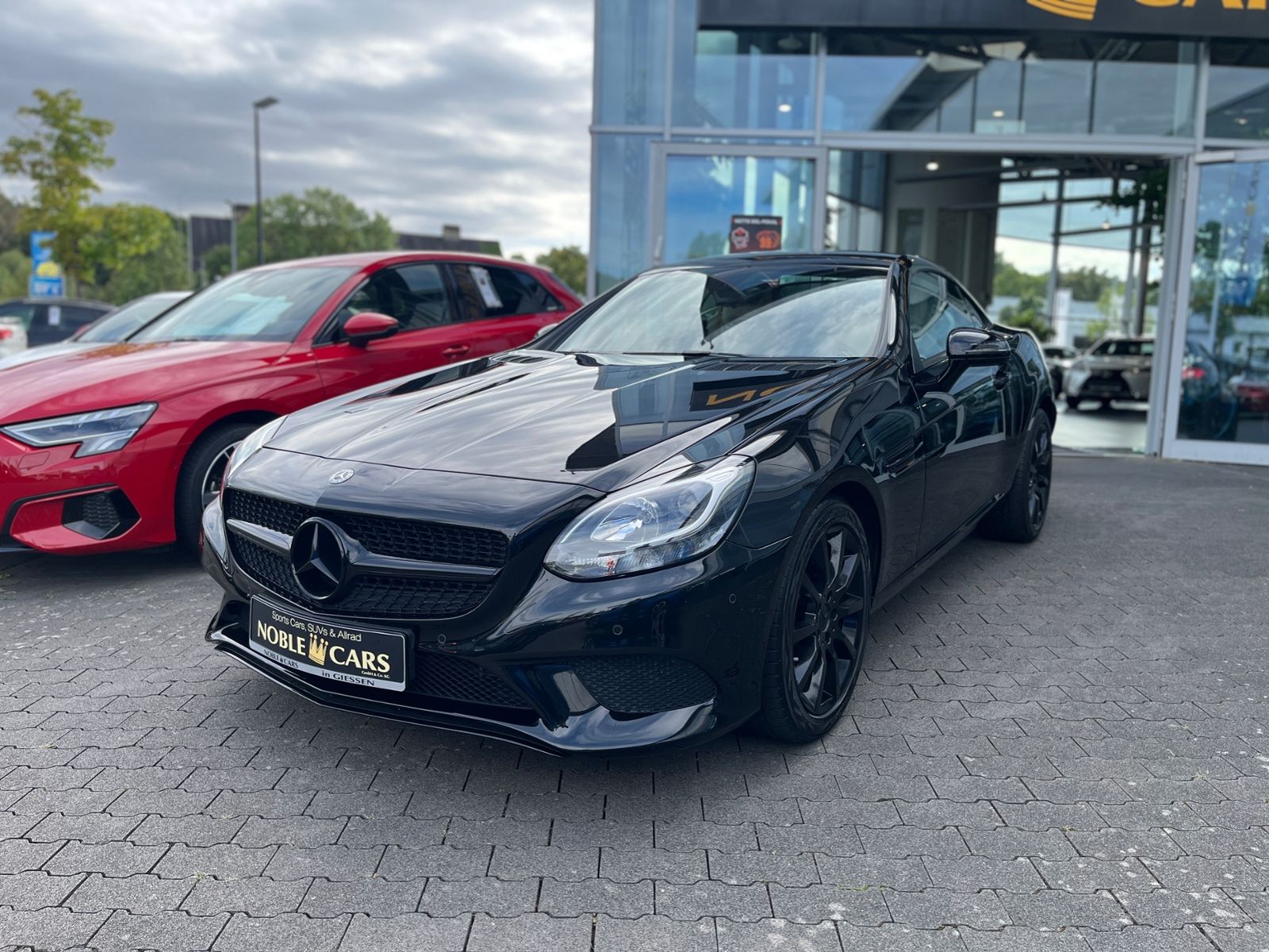 Fahrzeugabbildung Mercedes-Benz SLC 300 KLIMA NAV SHZ LEDER BEIGE