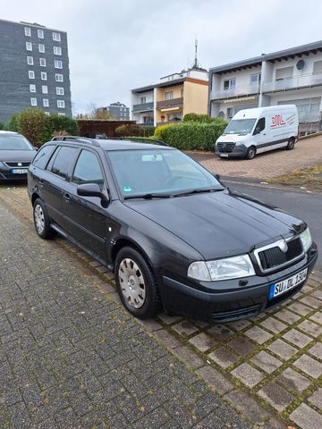 Skoda Octavia 1.9 TDI 74kW Tour Combi Tour