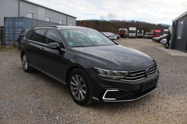 Volkswagen Passat Variant 1.4 TSI DSG GTE*NAVI*LED*KAM*17*