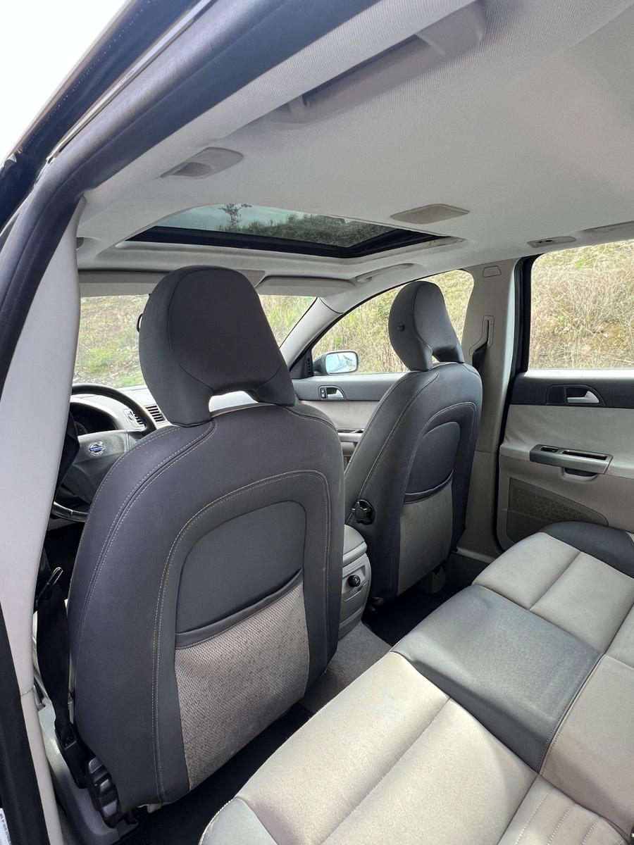 Volvo V50 2004 — photo 8